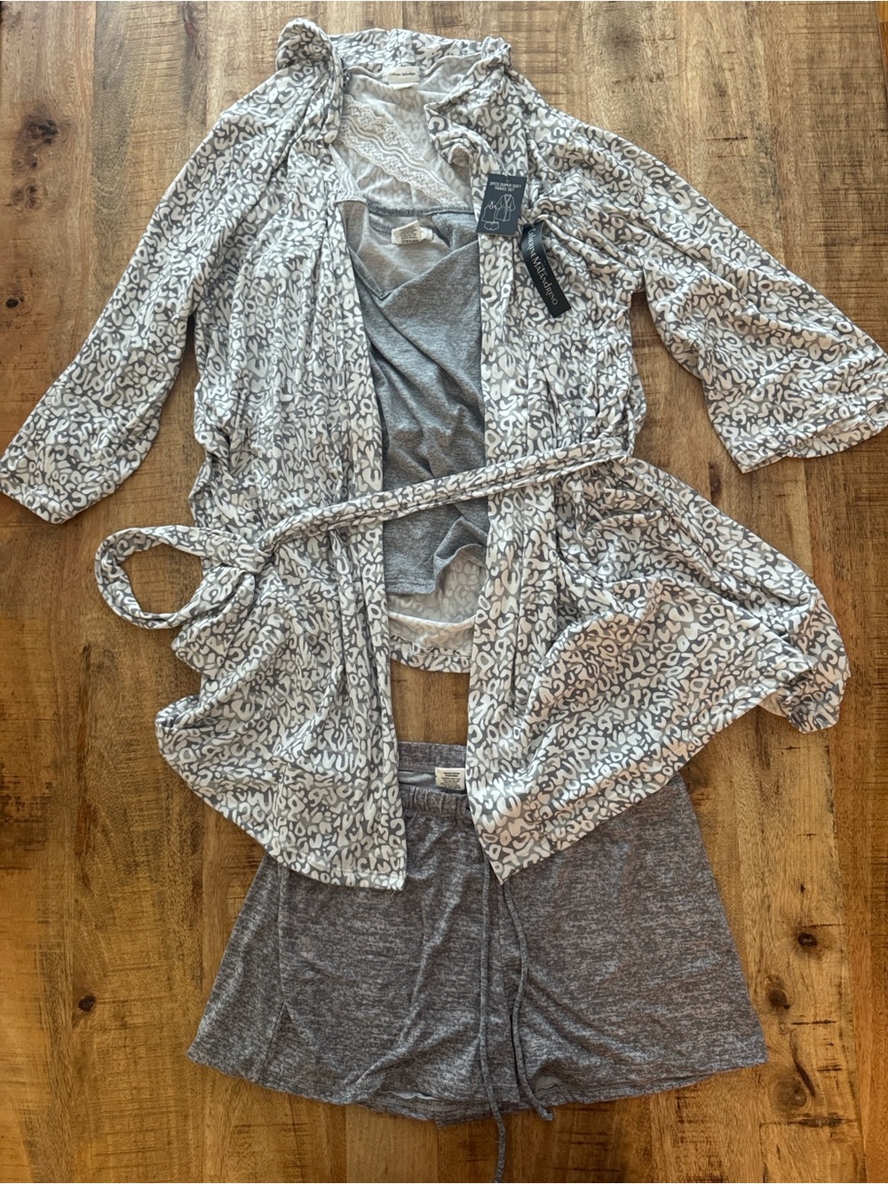 Catherine Malandrino Women's 3-Piece Leopard Print Robe & Gray Lounge Set LARGE